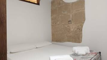 1 Schlafzimmer, BĂŒgeleisen/BĂŒgelbrett, kostenloses WLAN, BettwĂ€sche