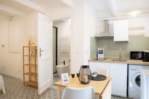 Fridge, microwave, stovetop, cookware/dishes/utensils - Petit Buragna (Alghero)