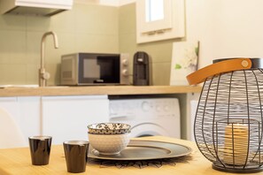Fridge, microwave, stovetop, cookware/dishes/utensils - Petit Buragna (Alghero)