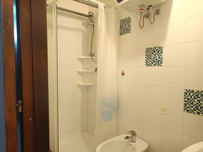 淋浴设施、坐浴桶
