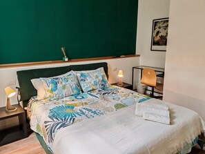 1 chambre, fer et planche à repasser, Wi-Fi, draps fournis