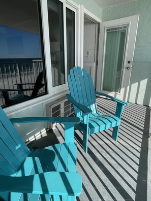 Property grounds - Beachfront with Balcony and Beach Chair Service (Panama City Beach)