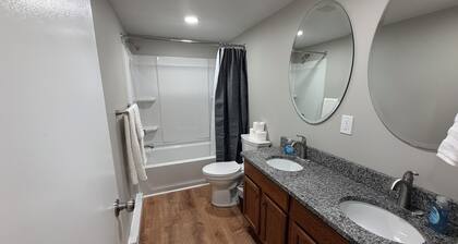 Relaxing Modern 3BR Condo