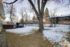 Property grounds - Work & Play Near Old Town Arvada: Pets Welcome! (Arvada)