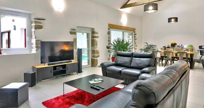 Gßte 5* en bretagne avec piscine intérieure spa et sauna privés, 4 chambres