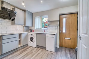 Private kitchen - Entire home in Greater Manchester, United Kingdom (Salford)