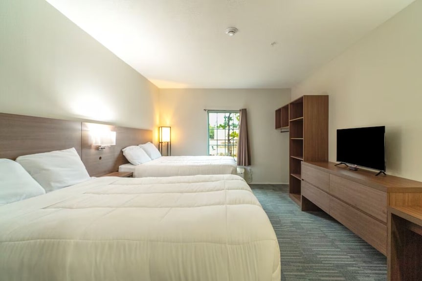 3 Family-friendly Rooms W/ Kitchenette & Free Parking Near Creole Nature Trail - レイク・チャールズ, LA