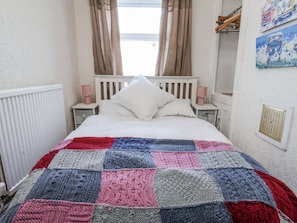 1 Schlafzimmer, individuell dekoriert, individuell eingerichtet