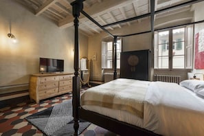 2 Schlafzimmer, Bügeleisen/Bügelbrett