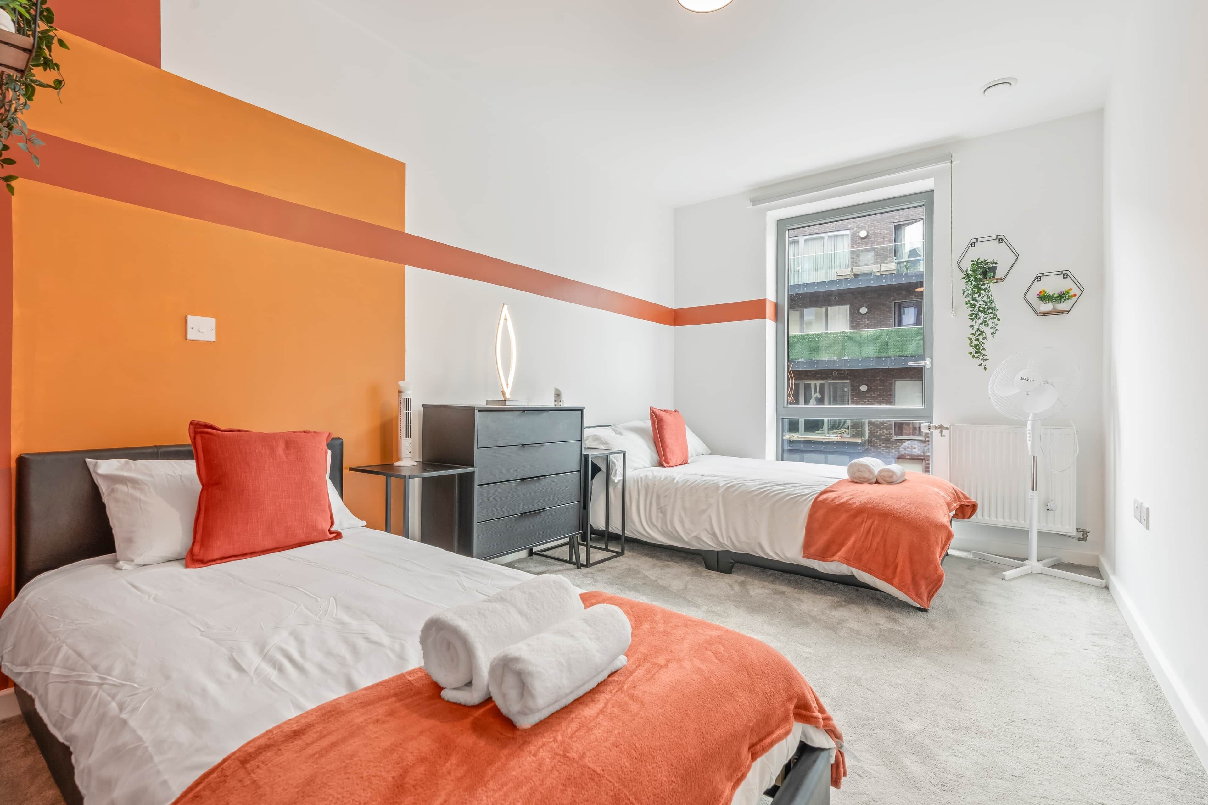 Iron/ironing board, WiFi, bed sheets, wheelchair access