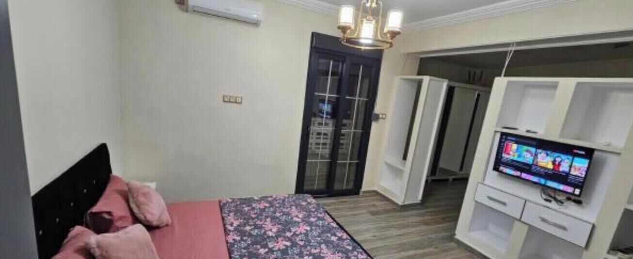 4 Schlafzimmer, Zimmersafe, Bügeleisen/Bügelbrett, WLAN