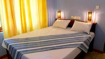 Double Room, Balcony, Garden View | In-room safe, iron/ironing board