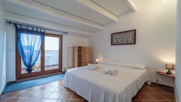 2 Schlafzimmer, BĂŒgeleisen/BĂŒgelbrett, kostenloses WLAN, BettwĂ€sche