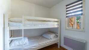 Apartment | 2 bedrooms, individually furnished - Apartment Near Plage Moutchic Lake (Lacanau)