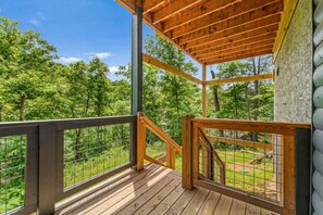 Property grounds - Romantic Cabin with Pool By Ghosal Luxury Lodging (Sevierville)