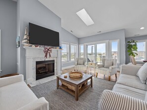 Smart TV - Barefoot B, Oceanview Duplex with 3 bedrooms 3.5 baths! (Atlantic Beach)