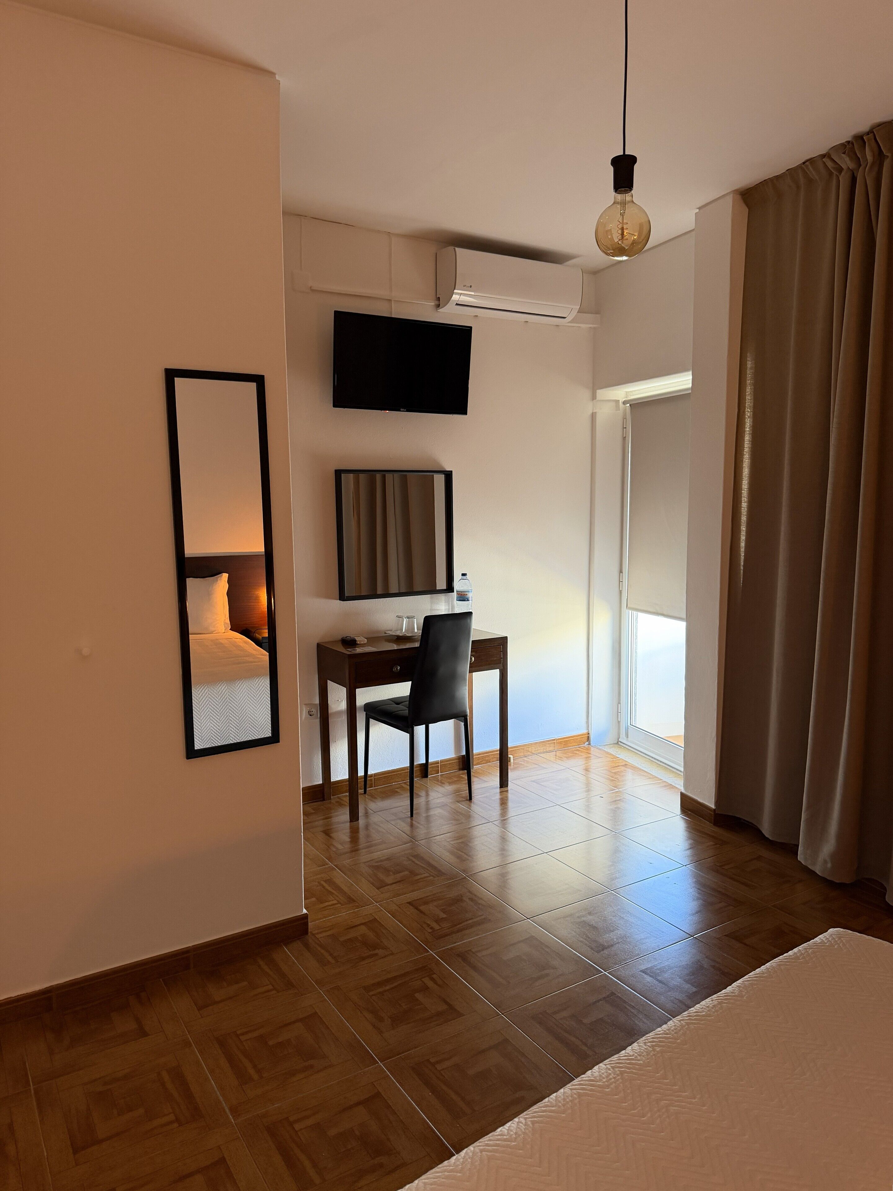 Comfort tweepersoonskamer, balkon, uitzicht op de stad | Gratis wifi