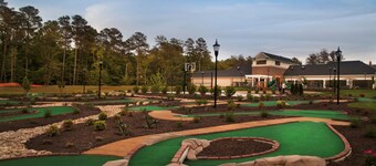 Stylish 2BR Suite w/ Balcony | Mini Golf & Pool