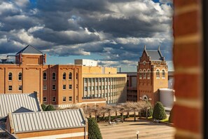 View from room - The Hoya Hotel at Georgetown (Washington)