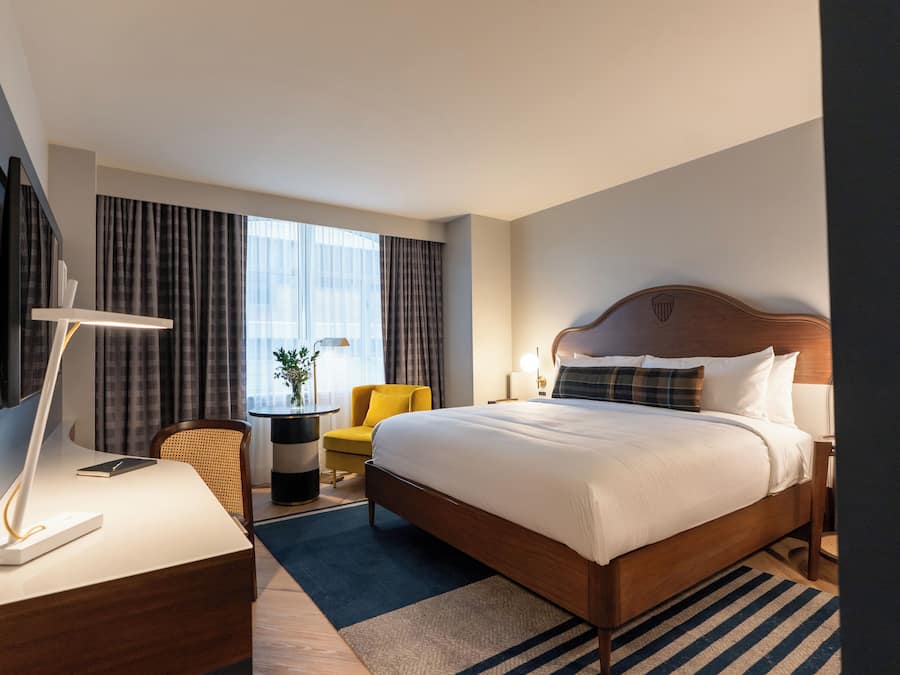 Deluxe Single Room | In-room safe, desk, laptop workspace, WiFi (free)