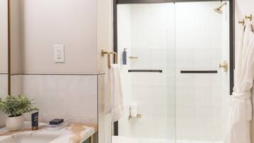 Deluxe Single Room | Bathroom