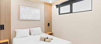 D401 Beautiful apartment with a garden lagoon view
