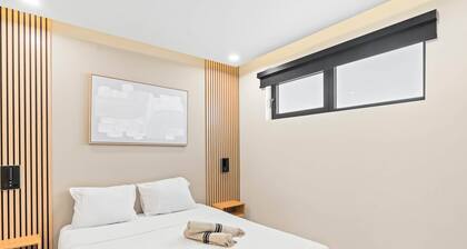 D401 Beautiful apartment with a garden lagoon view