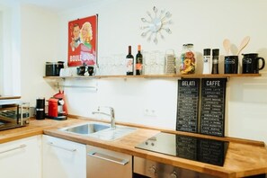Private kitchen - Cozy 1-room apartment in central Hamburg Altona (Ottensen)