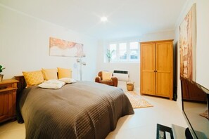 1 bedroom, WiFi, bed sheets - Cozy 1-room apartment in central Hamburg Altona (Ottensen)