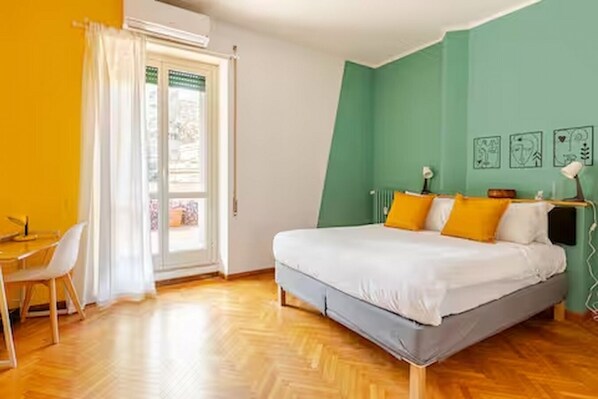 Bügeleisen/Bügelbrett, kostenloses WLAN, Bettwäsche