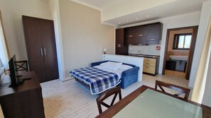 Free WiFi, bed sheets - Risveglio vista mare 2 (Calafuria)