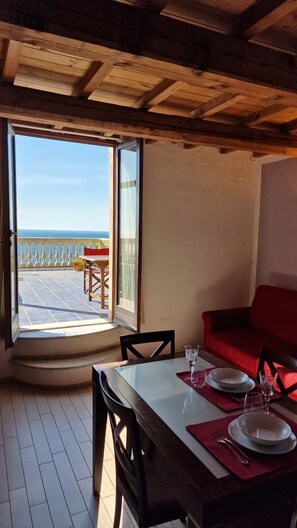 Dining - Suite con terrazza sul mare (Calafuria)