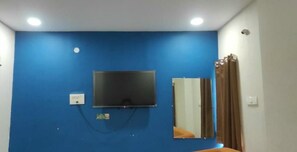 Deluxe Double Room, Balcony | Interior - hotel zova (Karimnagar)