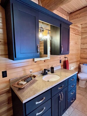 Dusche, Whirlpool, Handtücher, Seife