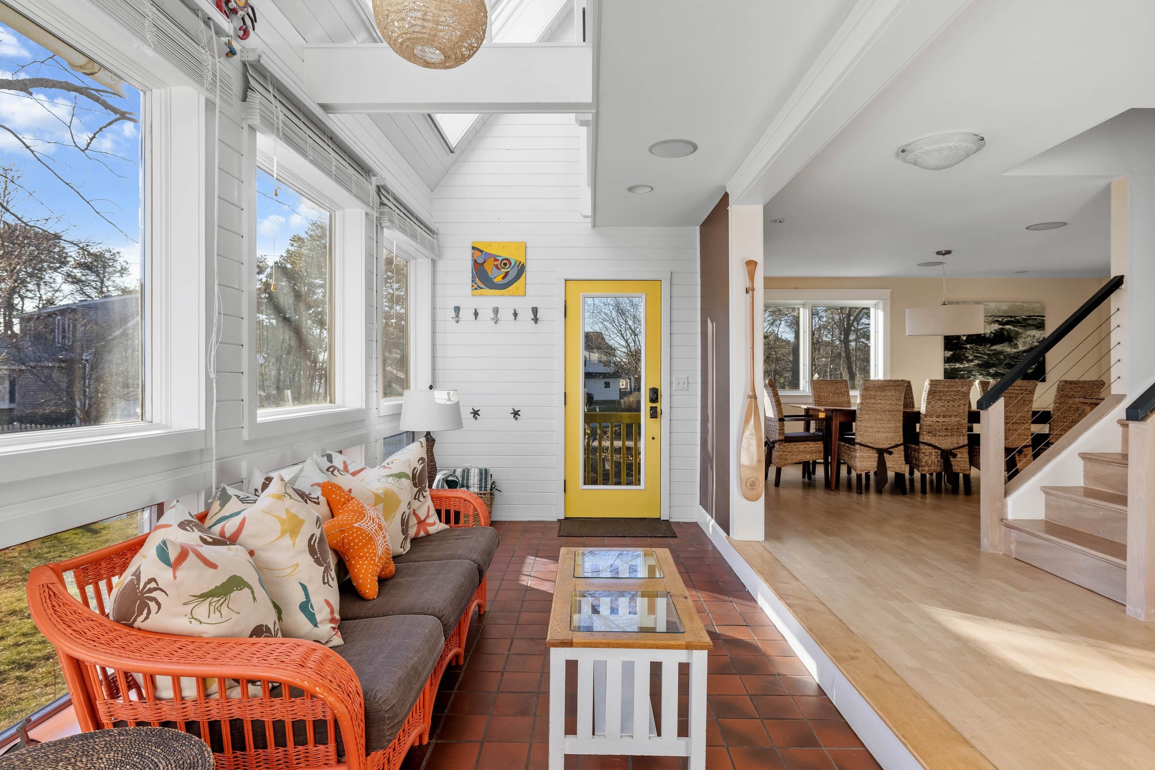 Smart-tv, bordfodbold, bordtennisbord, stereoanlæg