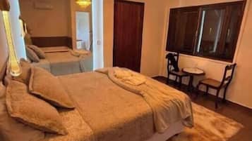 21 quartos, Wi-Fi, roupa de cama