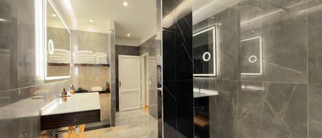Doccia, asciugacapelli, bidet, asciugamani