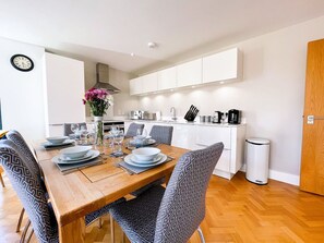 Apartment | 2 bedrooms, Internet - Beautiful Apartment In The Heart of Chelmsford (Chelmsford)