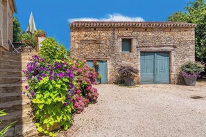 Exterior - La Maison Fleurie - Two Bedroom Villa, Sleeps 4 (Frayssinet-le-Gélat)