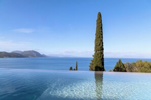 Pool - Infinity - Four Bedroom Villa, Sleeps 8 (Corfu)