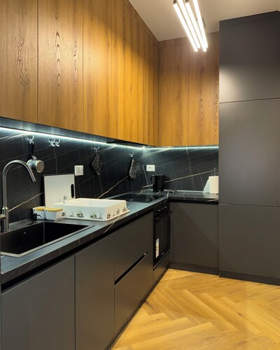 Modern City Center Apartment