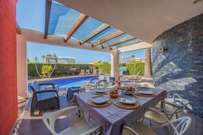 Outdoor dining - Villa Gale - Three Bedroom Villa, Sleeps 6 (Algarve)