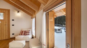 Interior - Chalet Les Combes - Two Bedroom Apartment, Sleeps 4 (Ponte di legno)