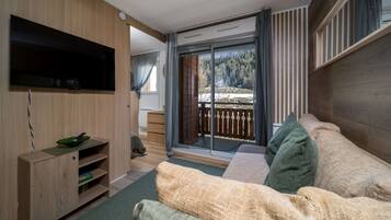 Apartment | Living area