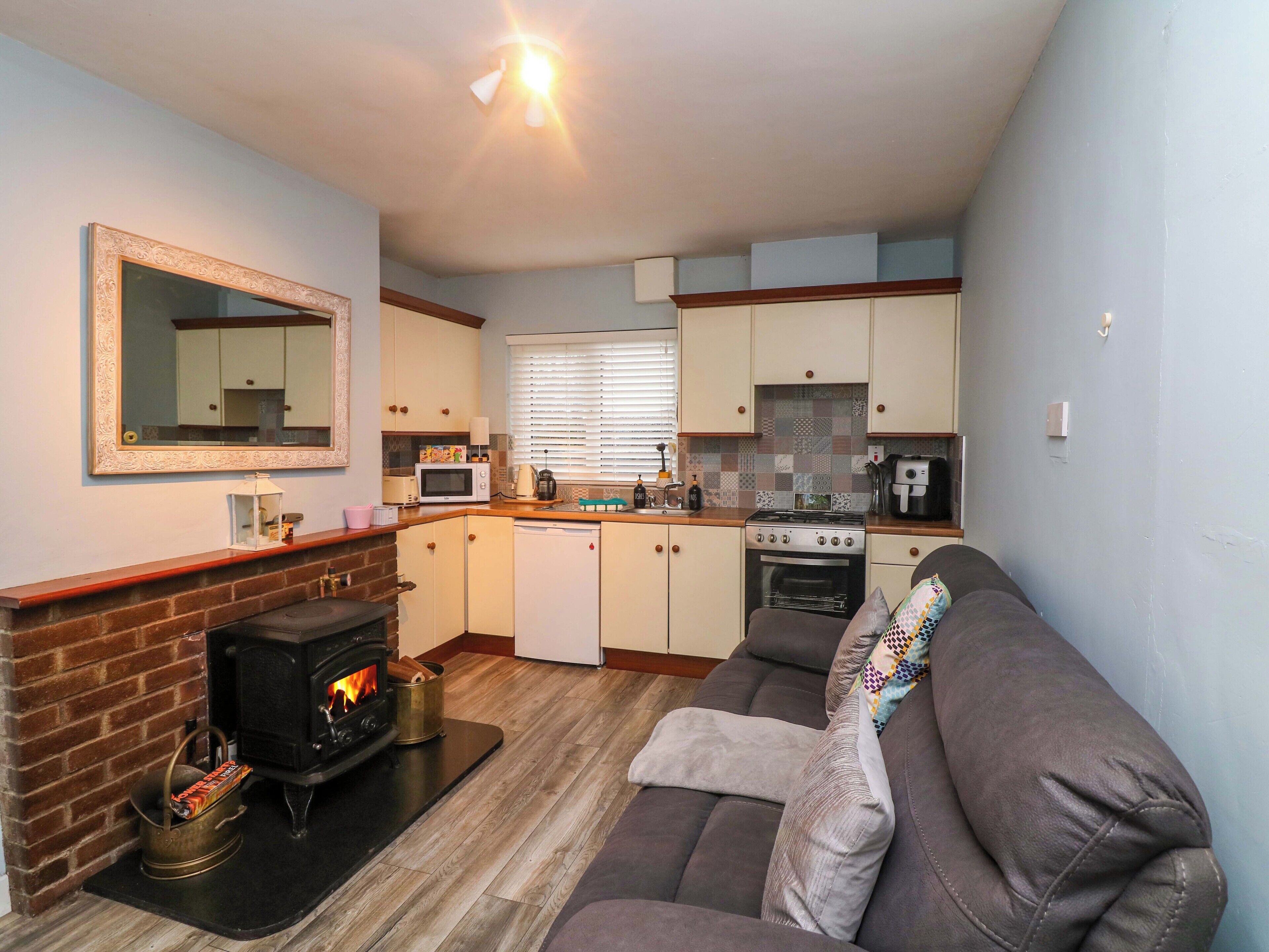 المنشأة من الداخل