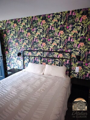 Iron/ironing board, WiFi, bed sheets - L'atelier de Claude - 3-star holiday accommodation (Wattwiller)