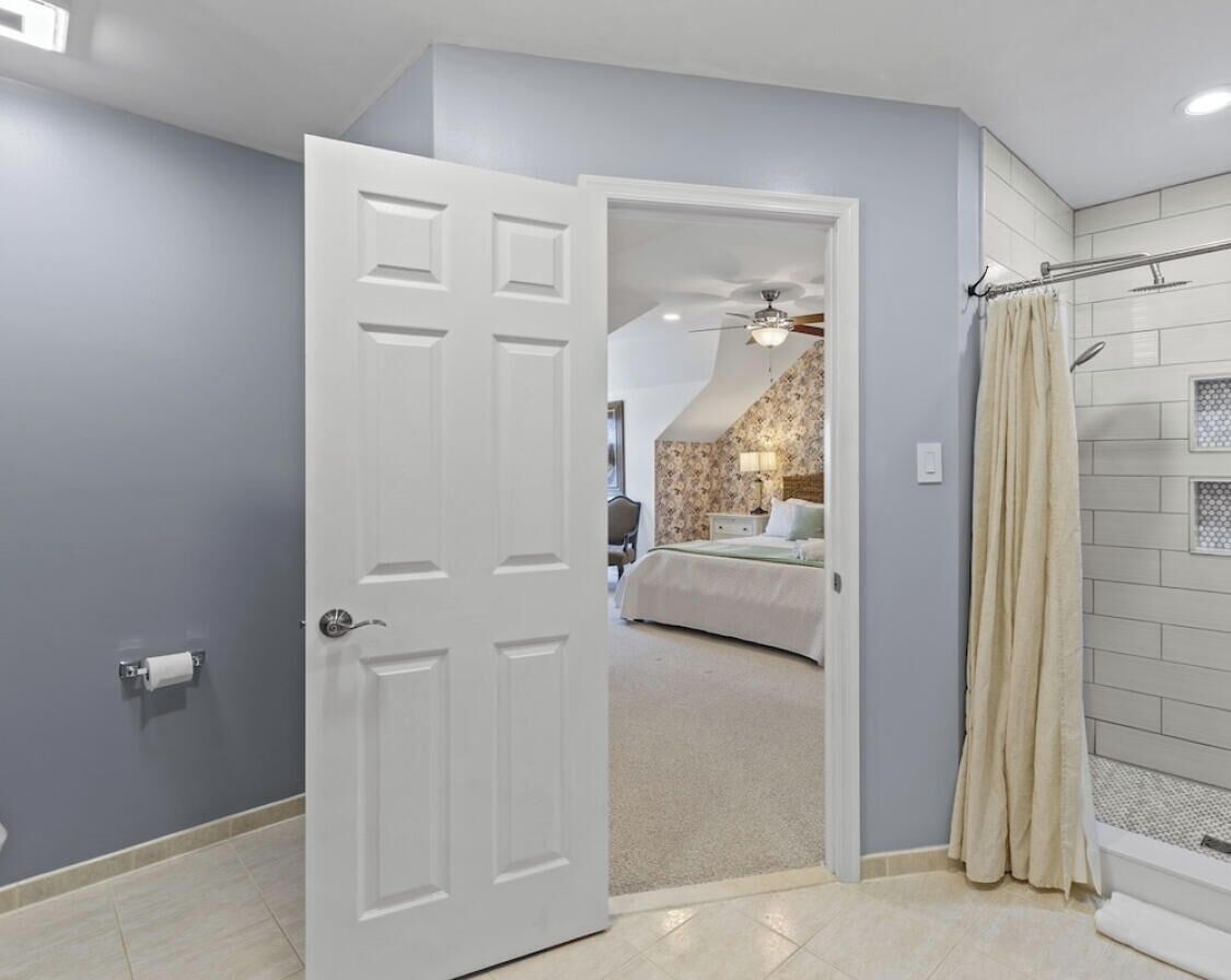 5 室のベッドルーム、デスク、アイロン / アイロン台、WiFi