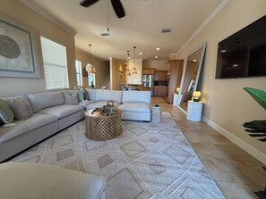 Living area - Last Minute Availability Siesta Key Dream 100 ft to Beach Walk Everywhere (Siesta Key)