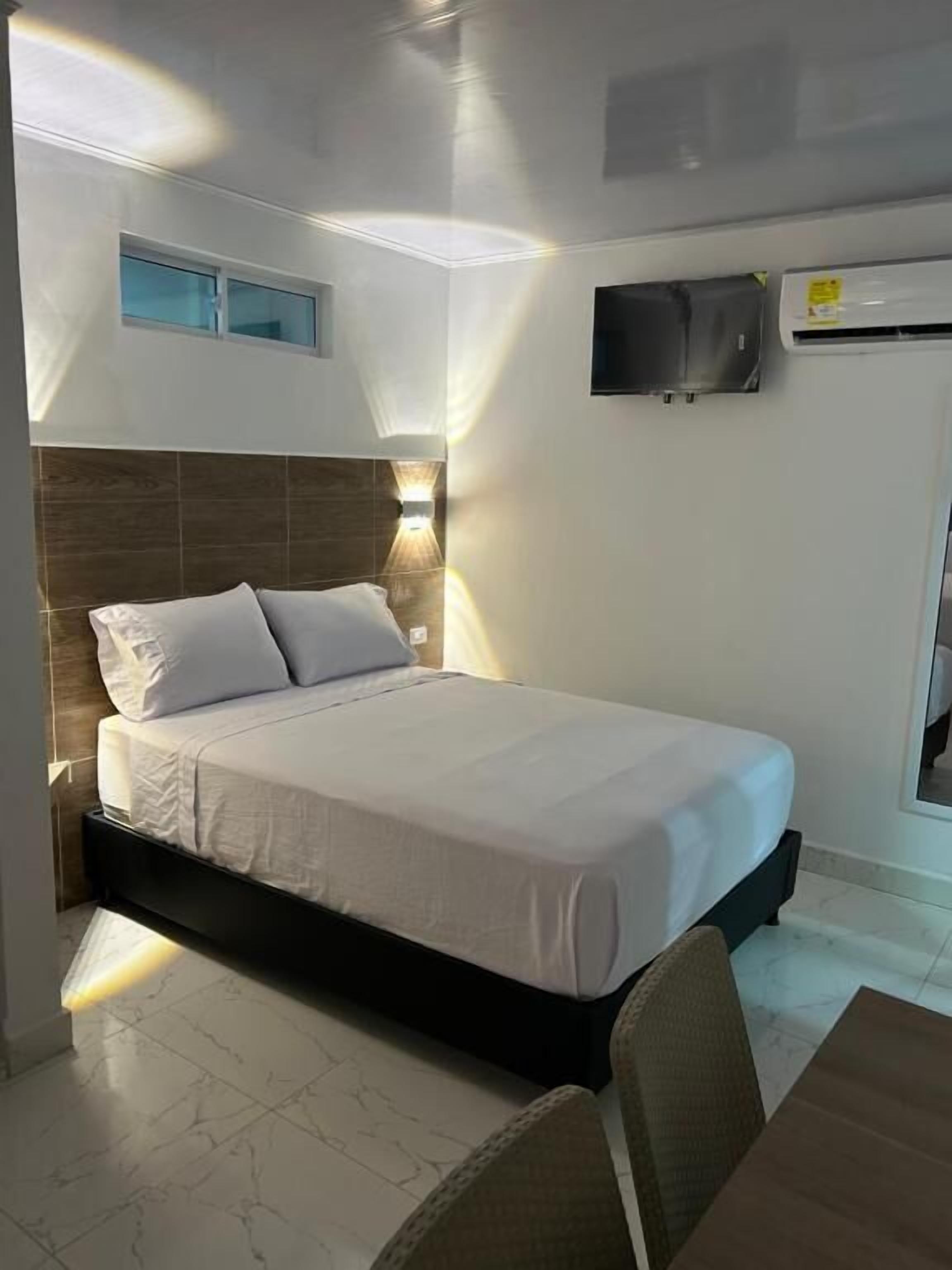 Laptop workspace, free WiFi