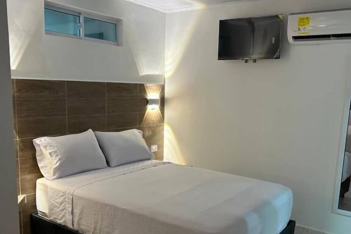 Laptop workspace, free WiFi